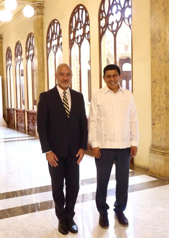 PLAN LÁZARO CÁRDENAS MODERNIZA CARRETERAS DE OAXACA