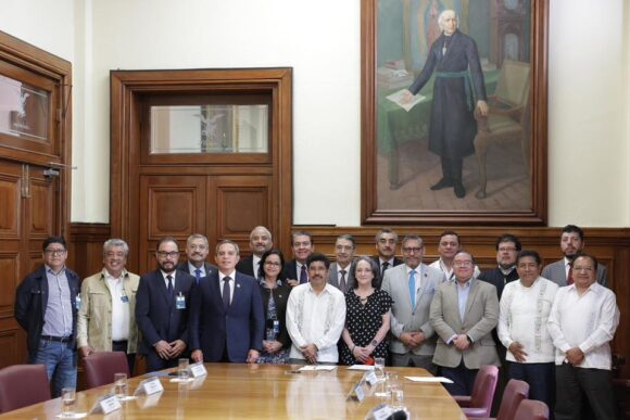 Suprema Corte de Justicia celebra primera sesión extraordinaria en Tenejapa, Chiapas