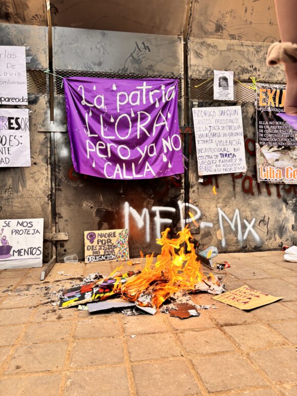 Gobierno de Oaxaca reporta saldo blanco en 8M pese a detenciones y uso de fuerza